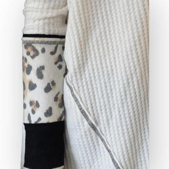 WE The Free People Oversized Waffle Knit Shirt Animal Print Ivory Size XS - Picture 8 of 12